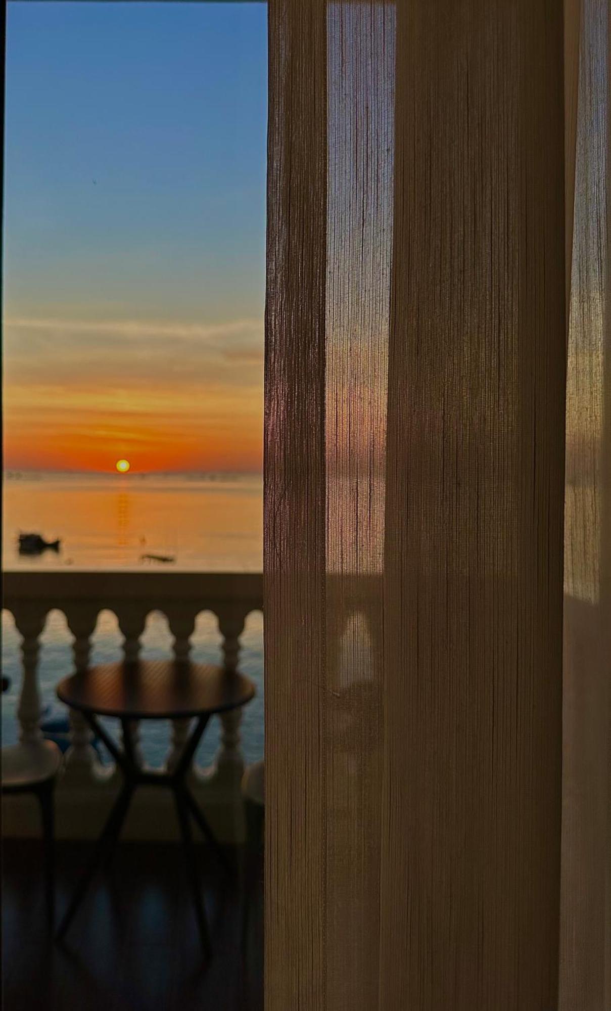 Mien Trung Beach House Duong Dong Exterior foto